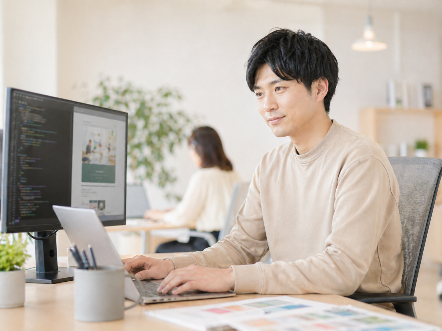 フロントエンドエンジニアが実装を行う様子